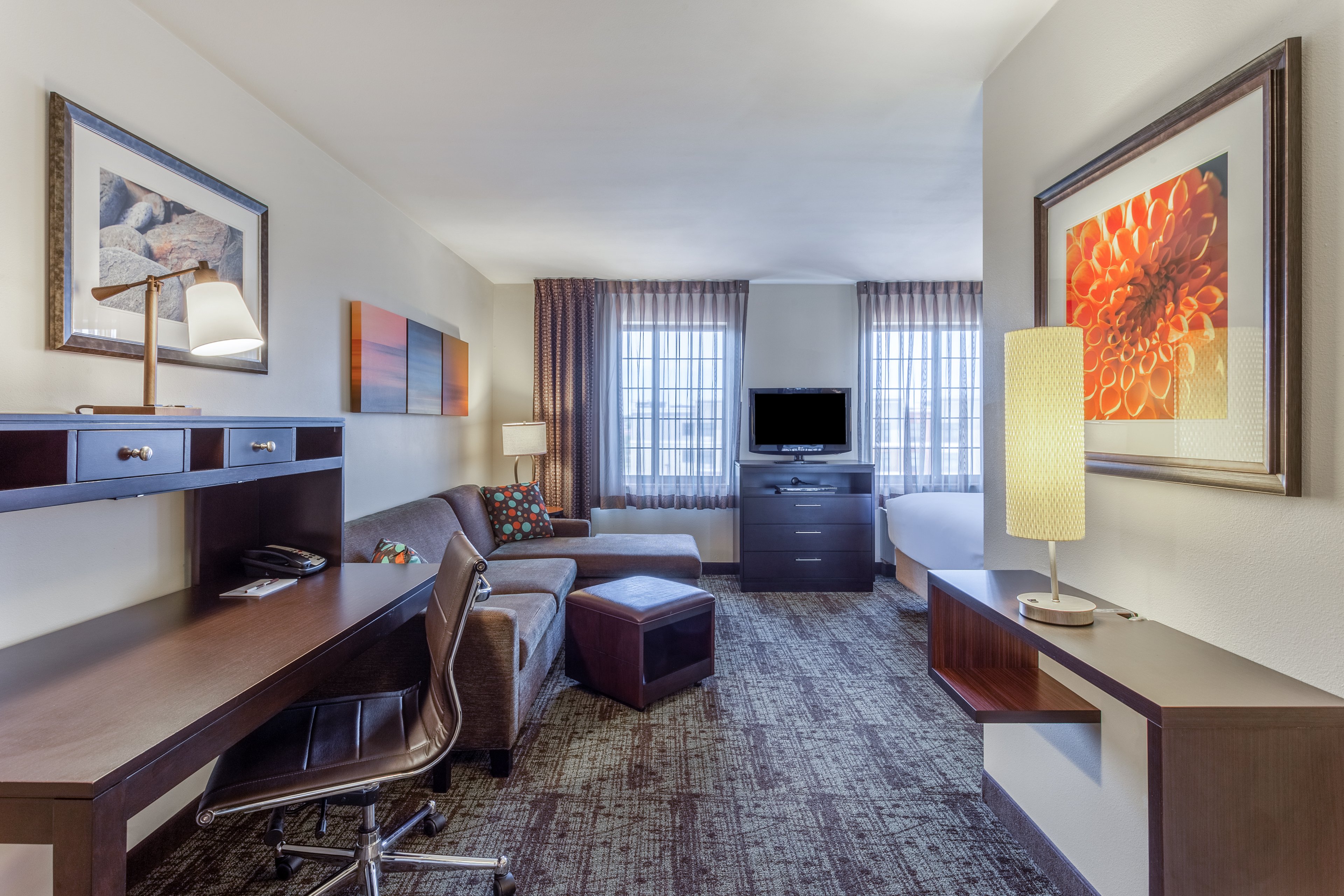 Staybridge Suites Davenport 46/64