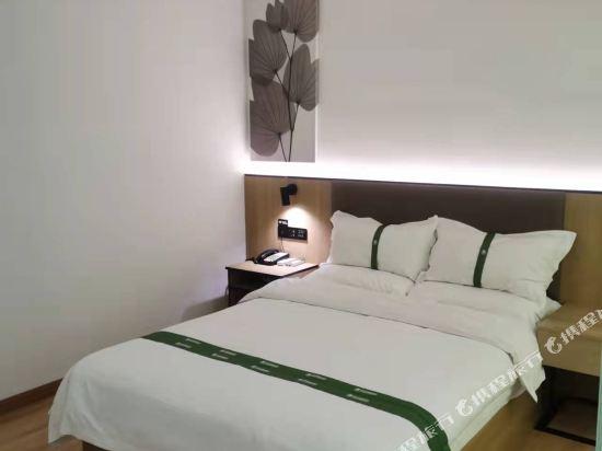ROOM, QUEEN BED