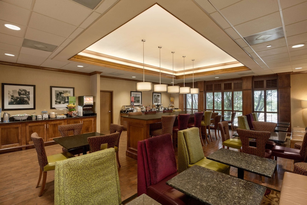 Hampton Inn St Robert Ft Leonard Wood 44/50