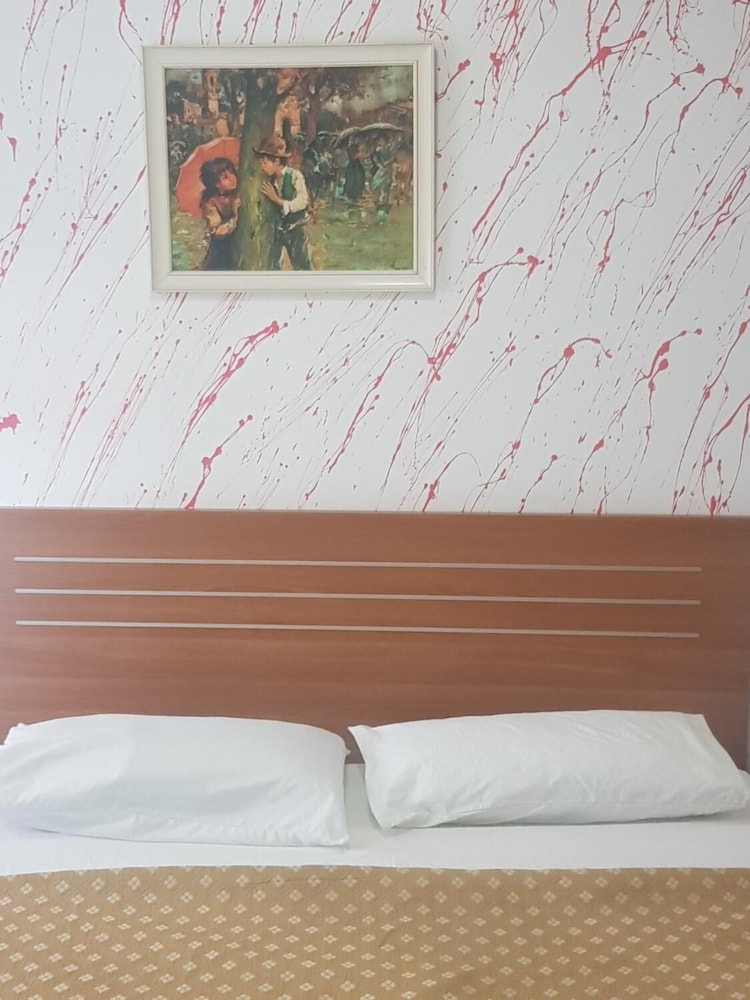 Hostal Europa 14/22