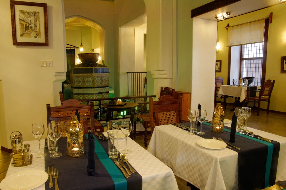 Zanzibar Palace Hotel 64/75