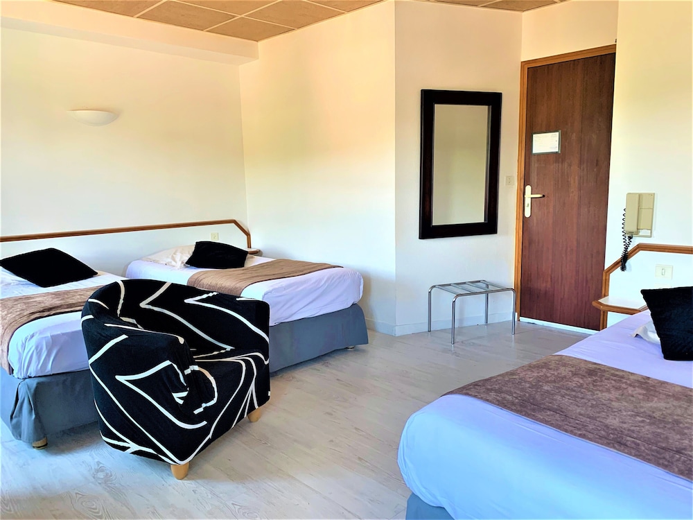 Hotel Les Camelias 24/57