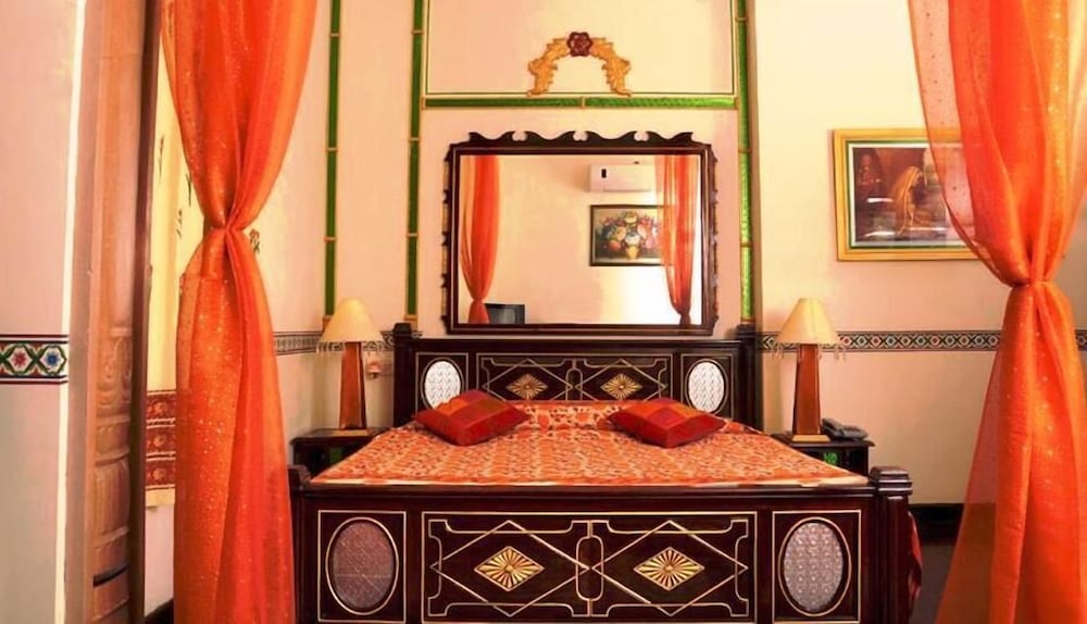 Premium, Double or Twin Bed