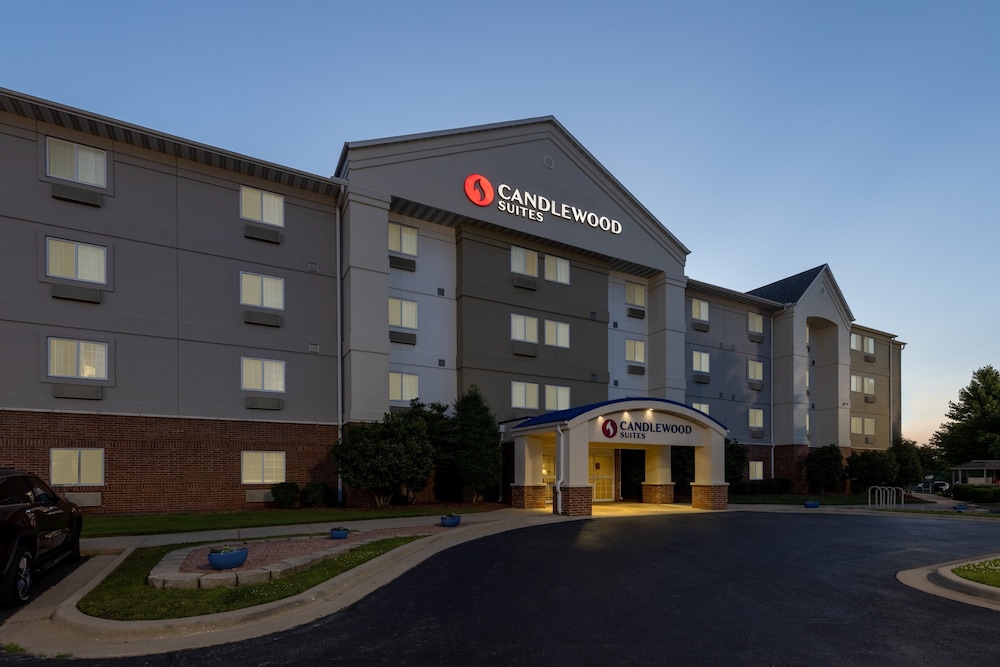 Candlewood Suites Springfield South 1/43