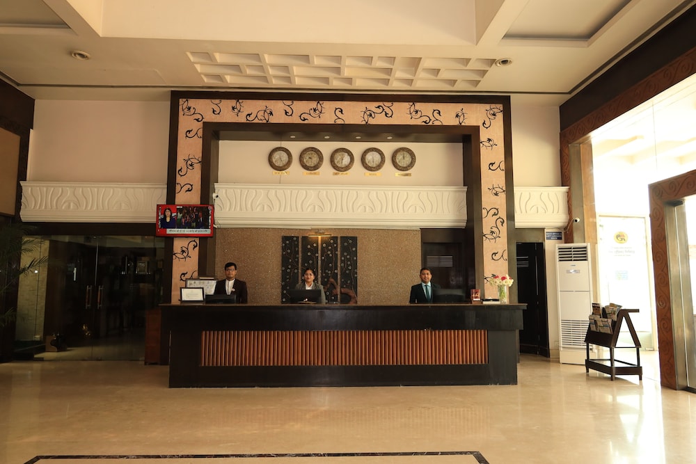 THE AANANDA IMPERIAL 5/50