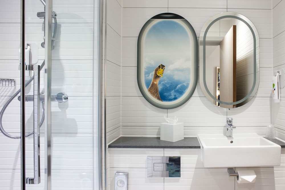 ibis Styles London Heathrow Airport 38/72