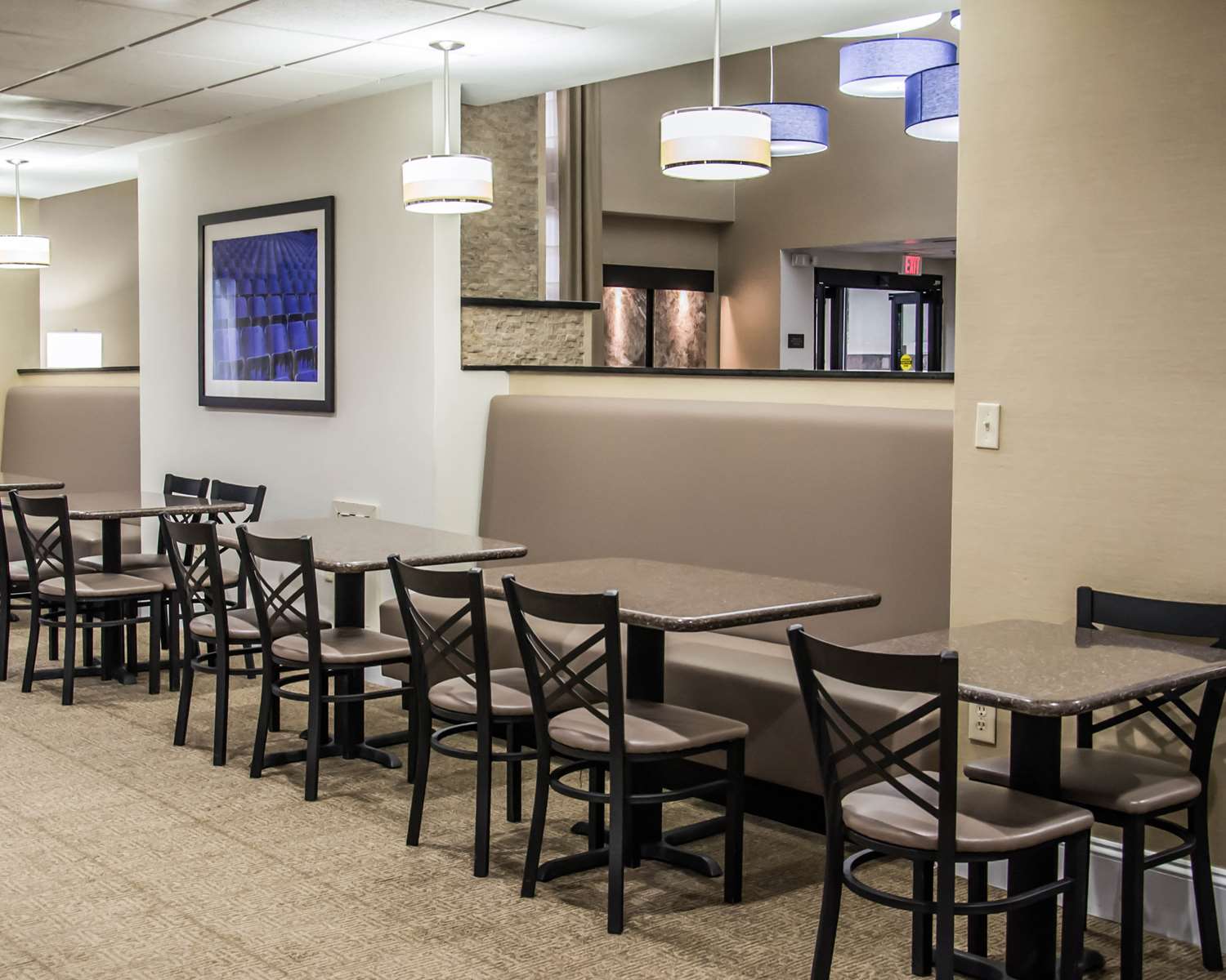 Comfort Suites University - Research Park 28/38