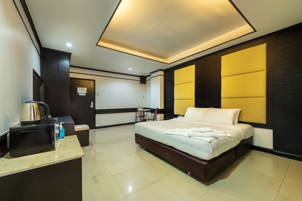 The Legacy Hotel 16/50