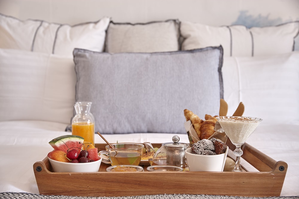 Parian Boutique Hotel 28/48
