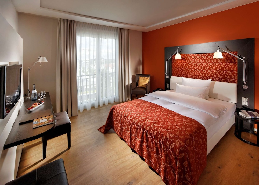 Parkhotel Stuttgart Messe-Airport, WorldHotels 12/71