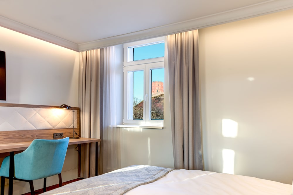 1 BEDROOM, SUPERIOR, DOUBLE OR TWIN BED, CITY VIEW, BALCONY