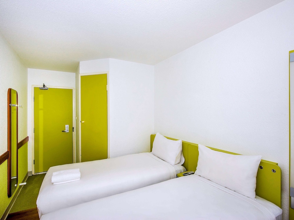 STANDARD, TWIN BEDS