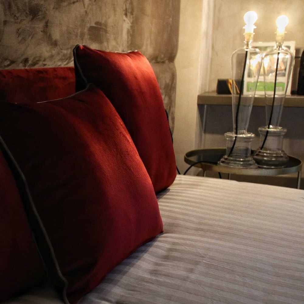 Al Console Luxury Suite 42/55
