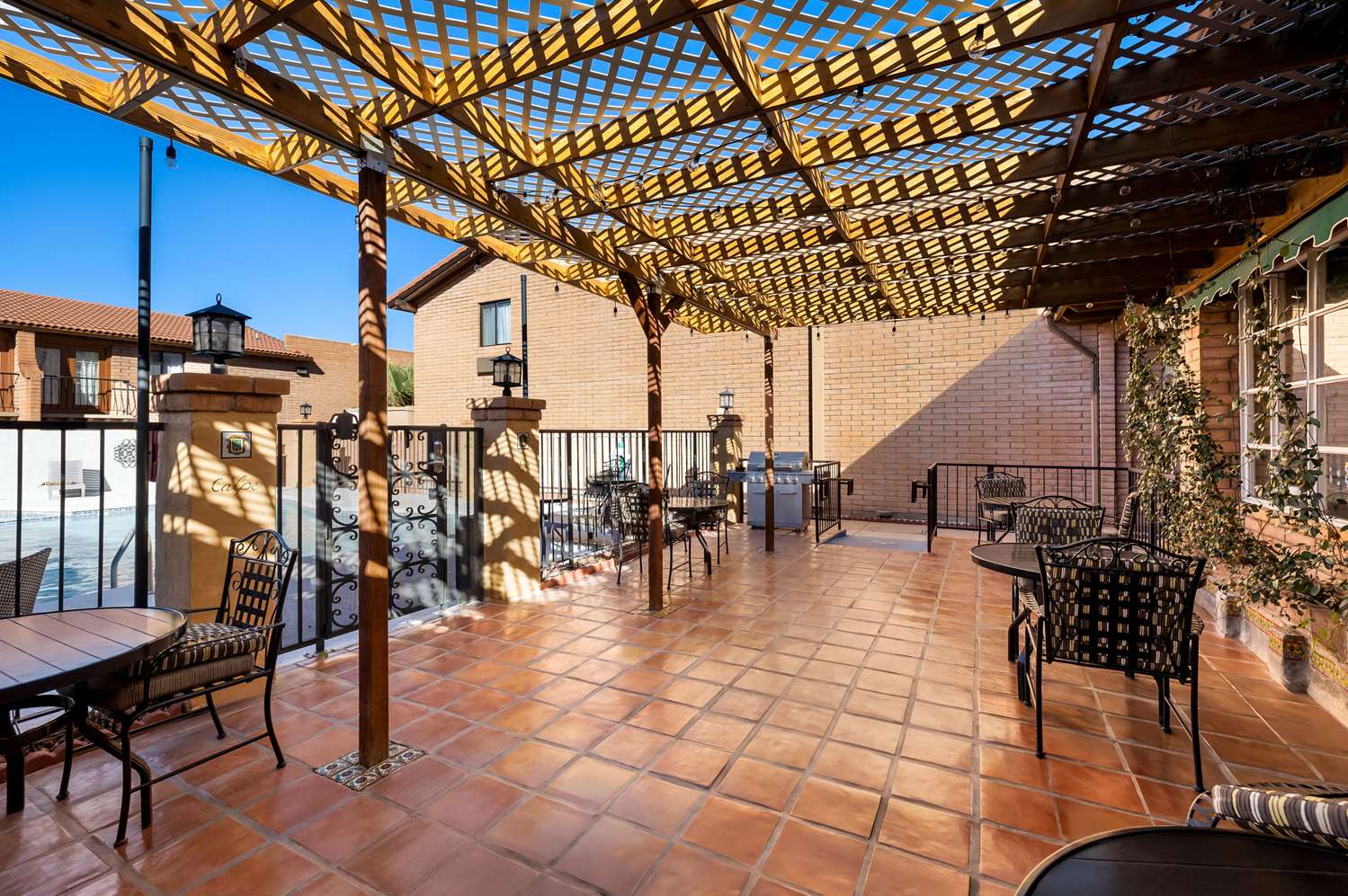 Clarion Inn Sierra Vista near Ft Huachuca 24/42