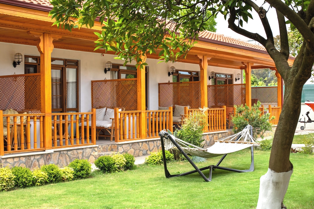 Orange Garden Hotel Akyaka، مرماريس 44/50