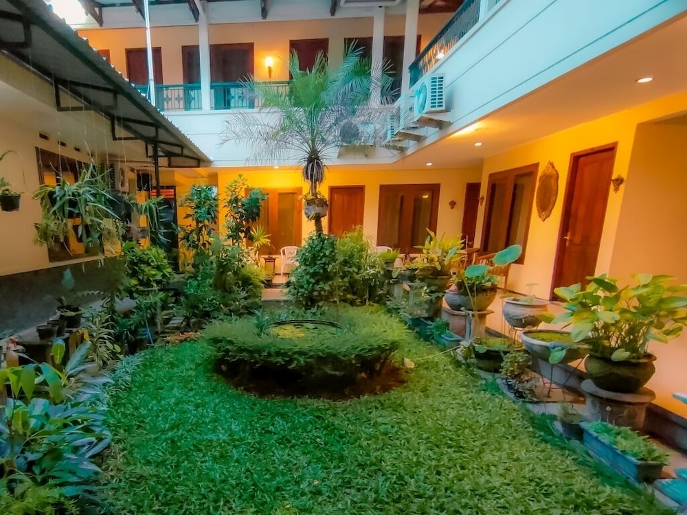 Mandala Wisata Hotel 27/29