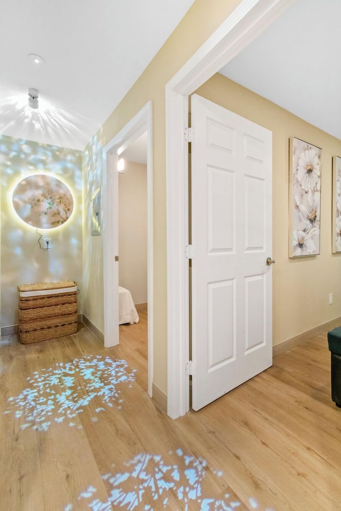Serene Vegas Boutique Hotel 7/50