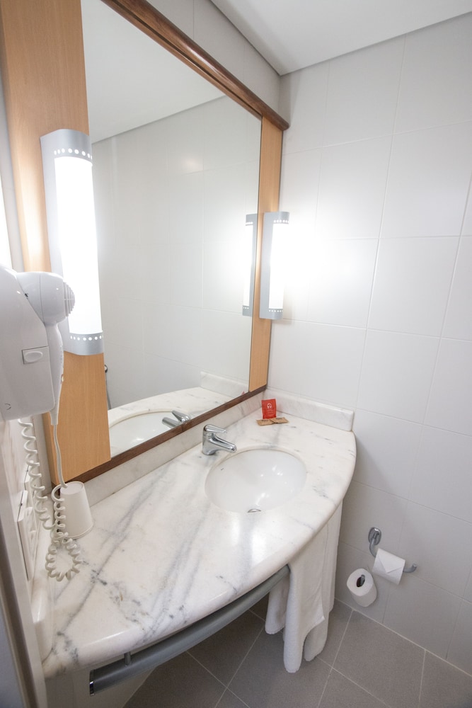 Ibis Asuncion 31/69
