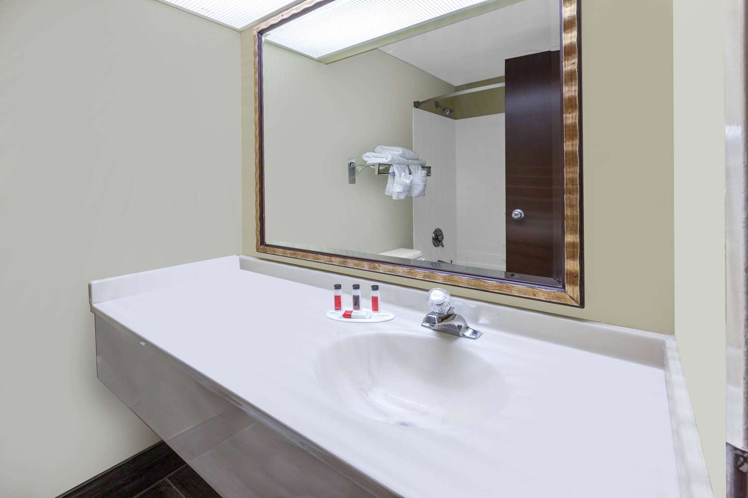 Days Inn By Wyndham Milan Sandusky South 10/11