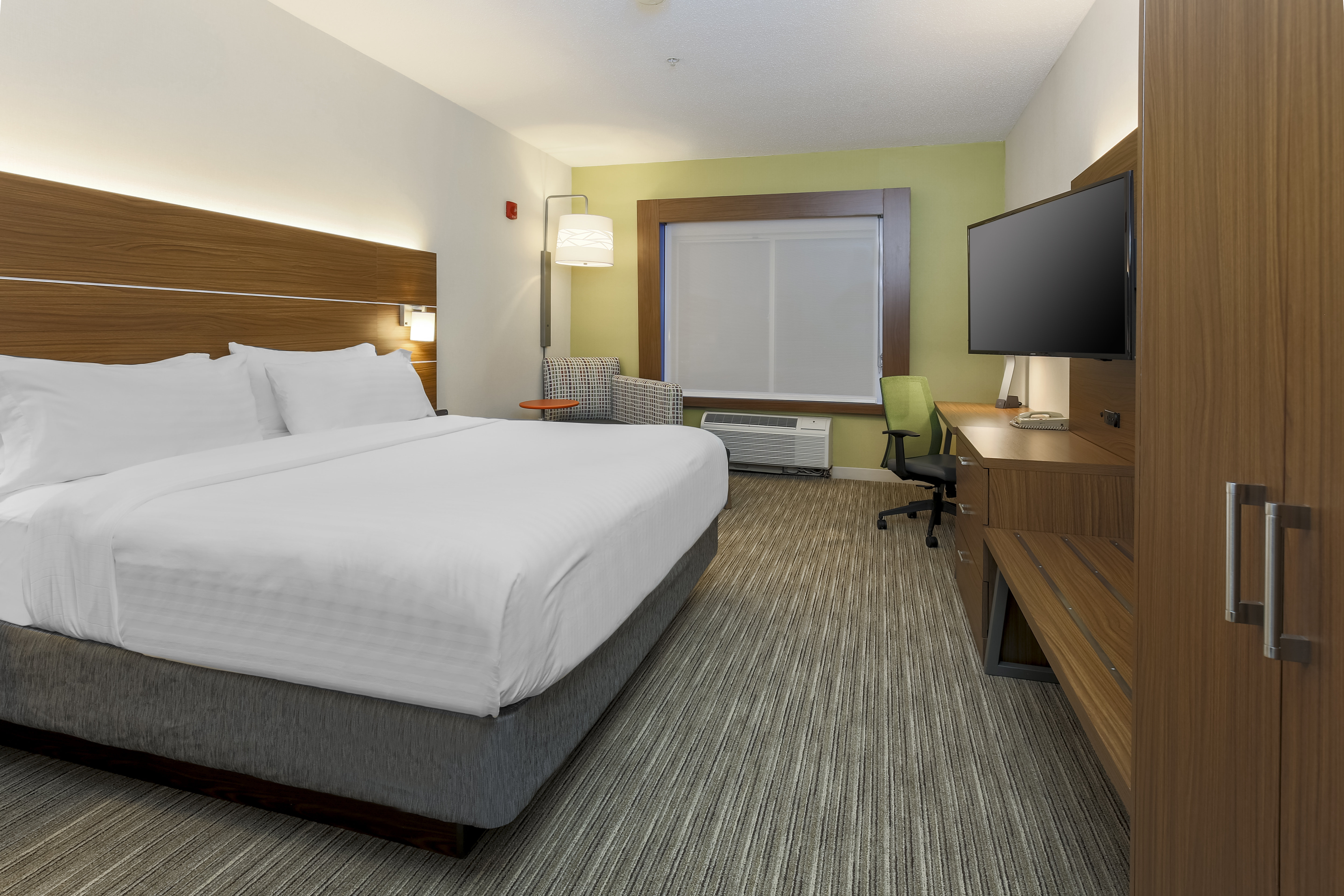 Holiday Inn Express Irondequoit 18/65