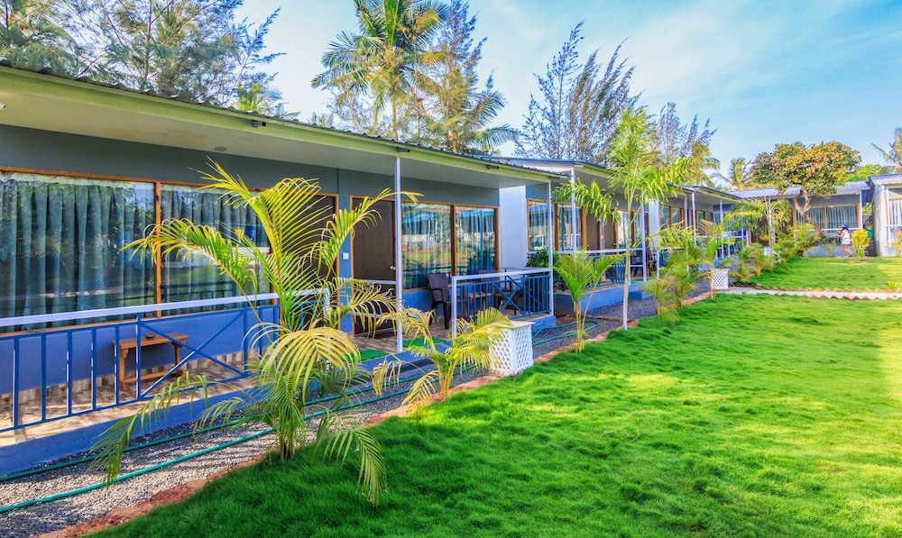 Treebo Lands End Beach Resort 24/27
