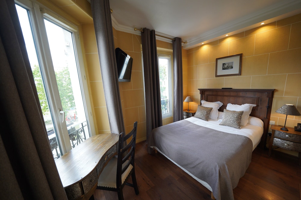 HOTEL DU CHATEAU 19/53