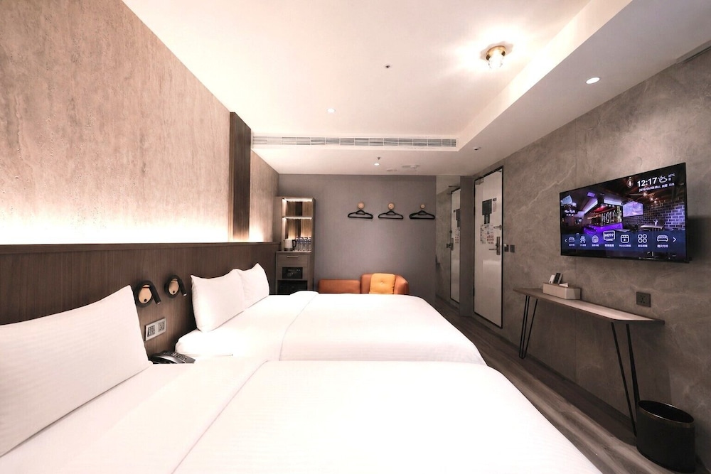 Fun Stay Inn Ximen 14/48