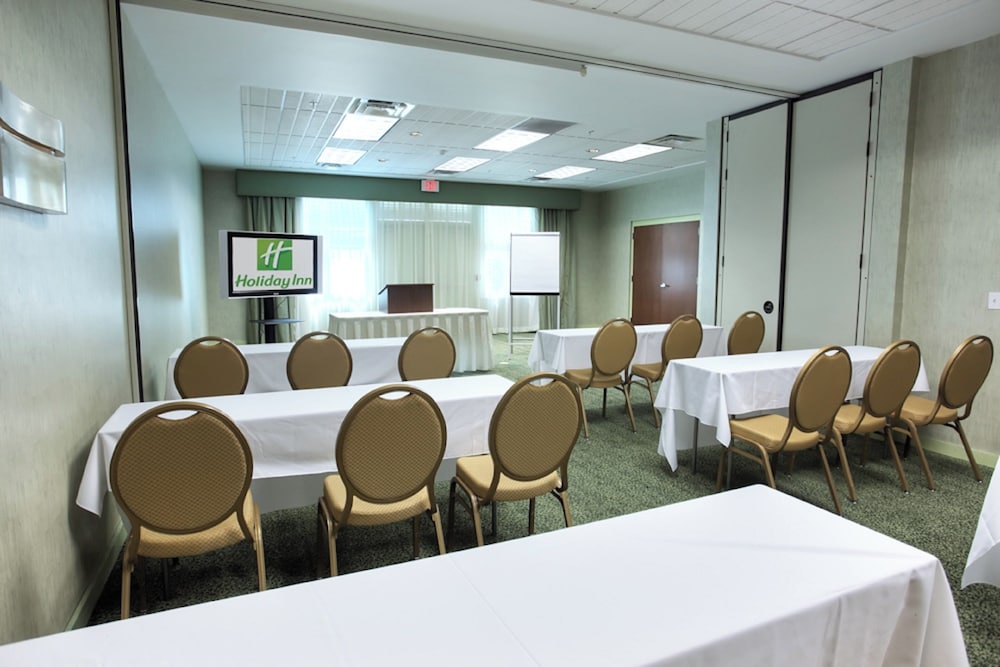 Holiday Inn Hotel And Suites Ocala Conference Center 61/71
