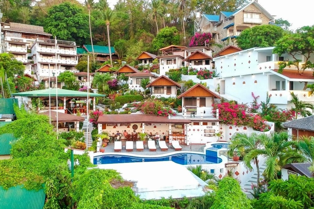 Steps Garden Resort 69/71