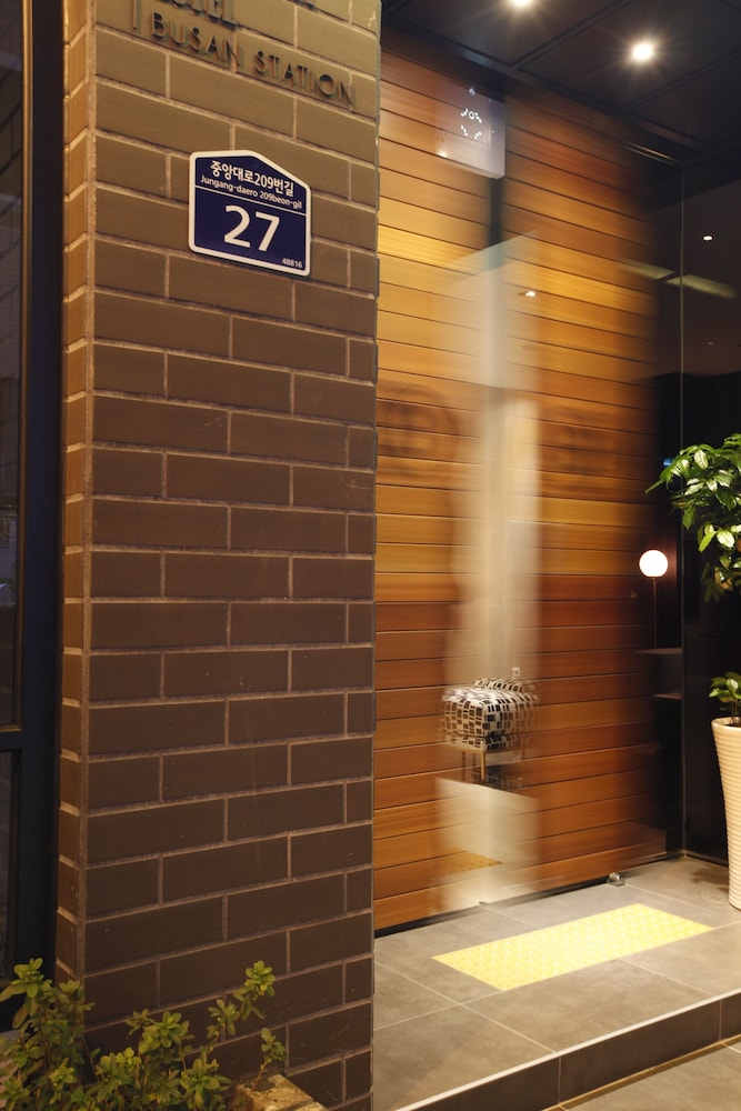 Brown Dot Hotel Business Busan Station 6/70