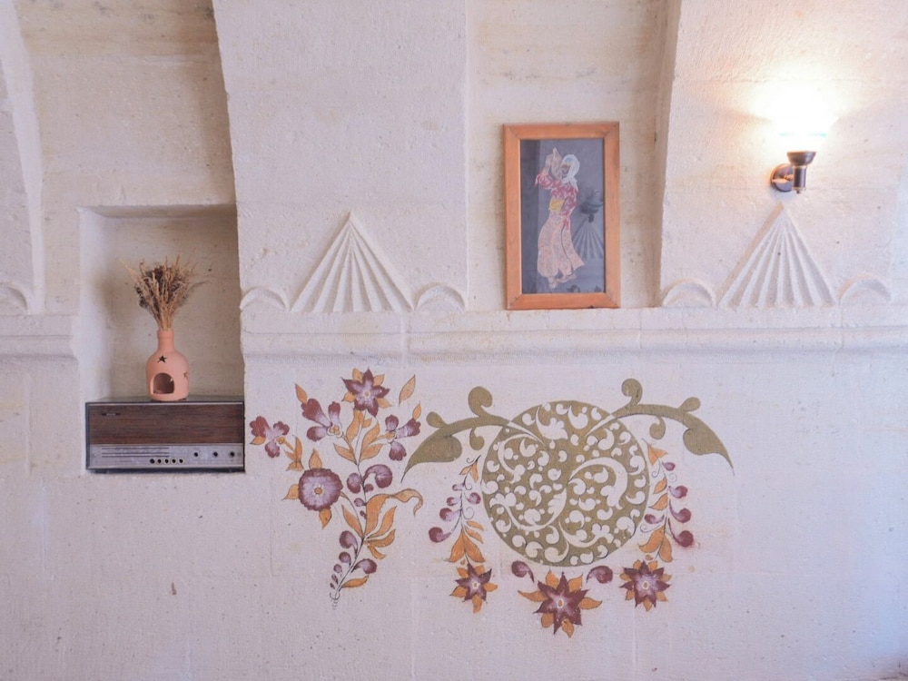 Kismet Cave House 6/50