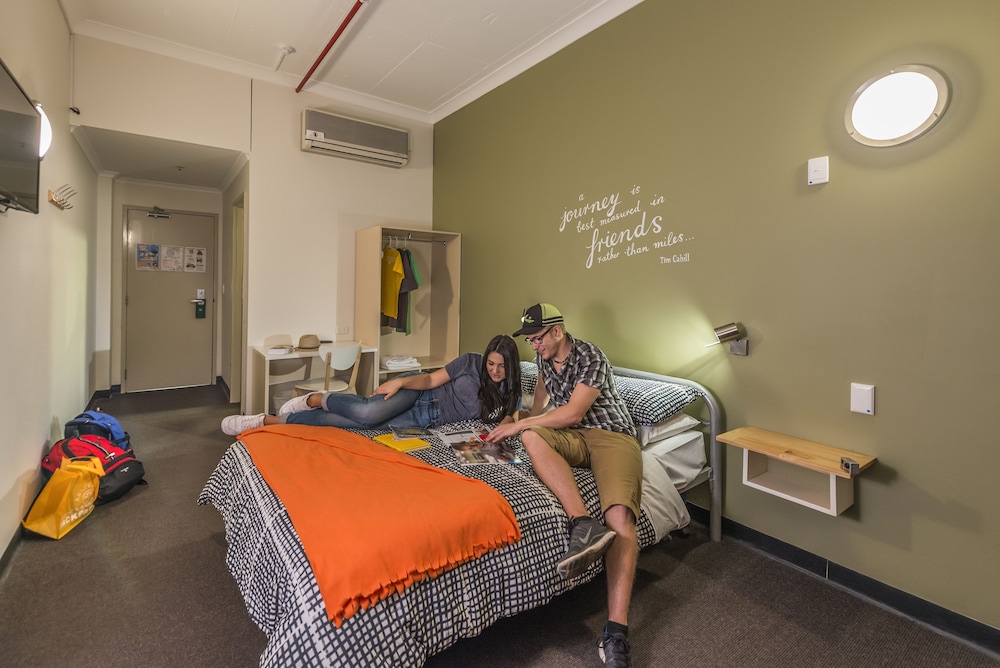 YHA Adelaide Central 17/31