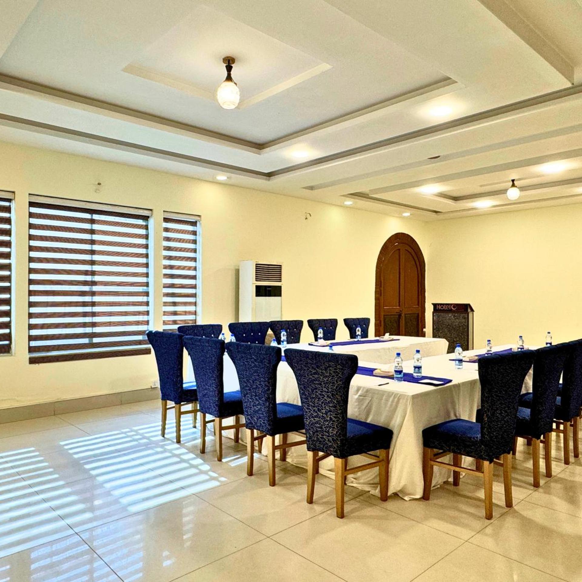 Hotel One Dera Ghazi Khan 29/30