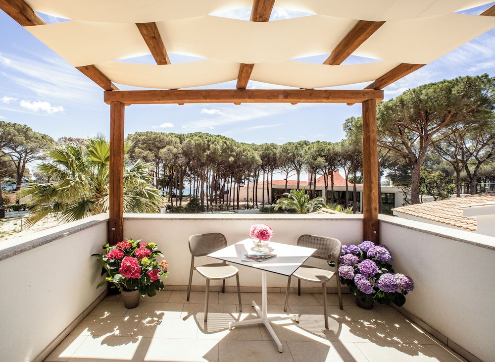 Hotel New Barcavela 25/50