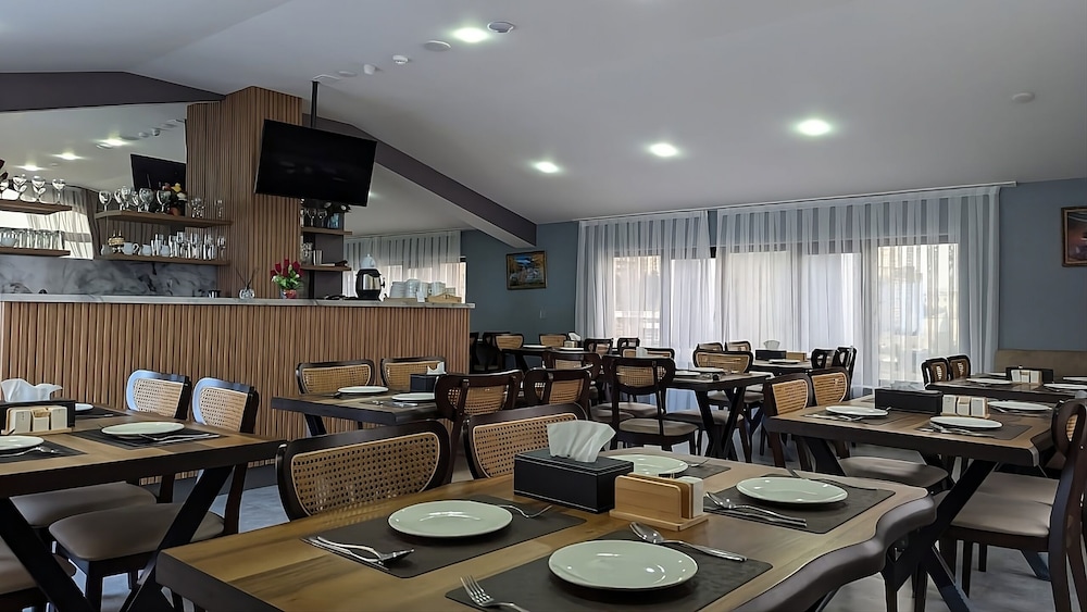 Sebail Inn Hotel 34/50