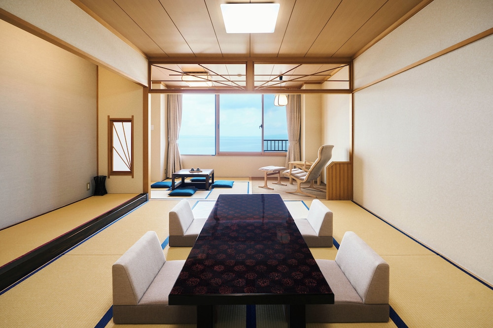 JAPANESE, SEA VIEW, HIGH FLOOR