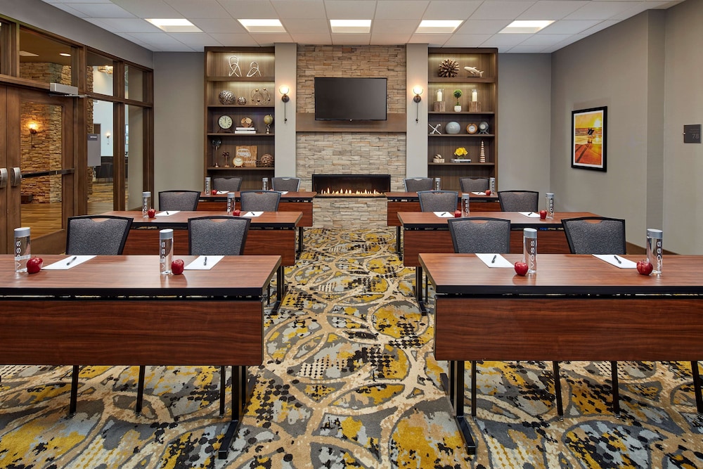 Homewood Suites by Hilton Los Angeles Redondo Beach 38/45