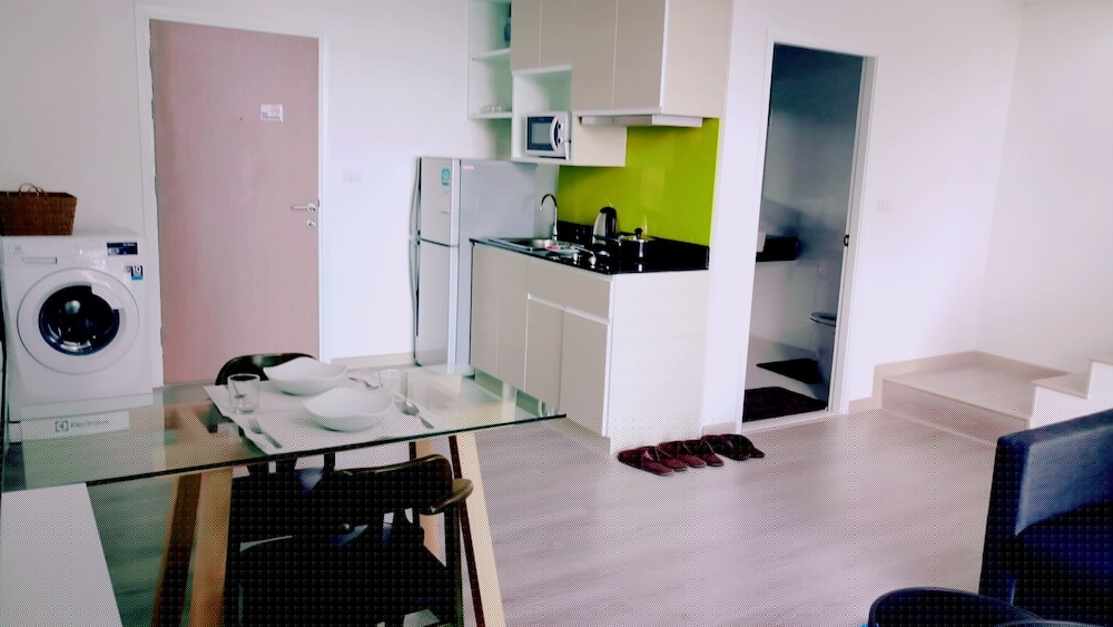 Sonrisa Siracha Condo 36/72