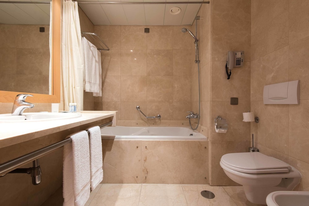 Hotel Real Palacio 11/76