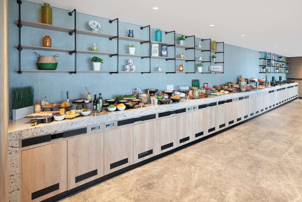 Park Inn by Radisson Hotel & Apartments Kuwait 7/62
