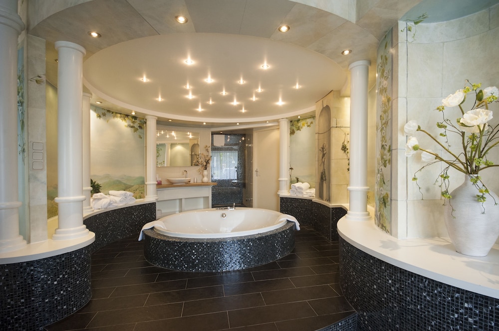 Van Der Valk Hotels Hertogenbosch 50/50