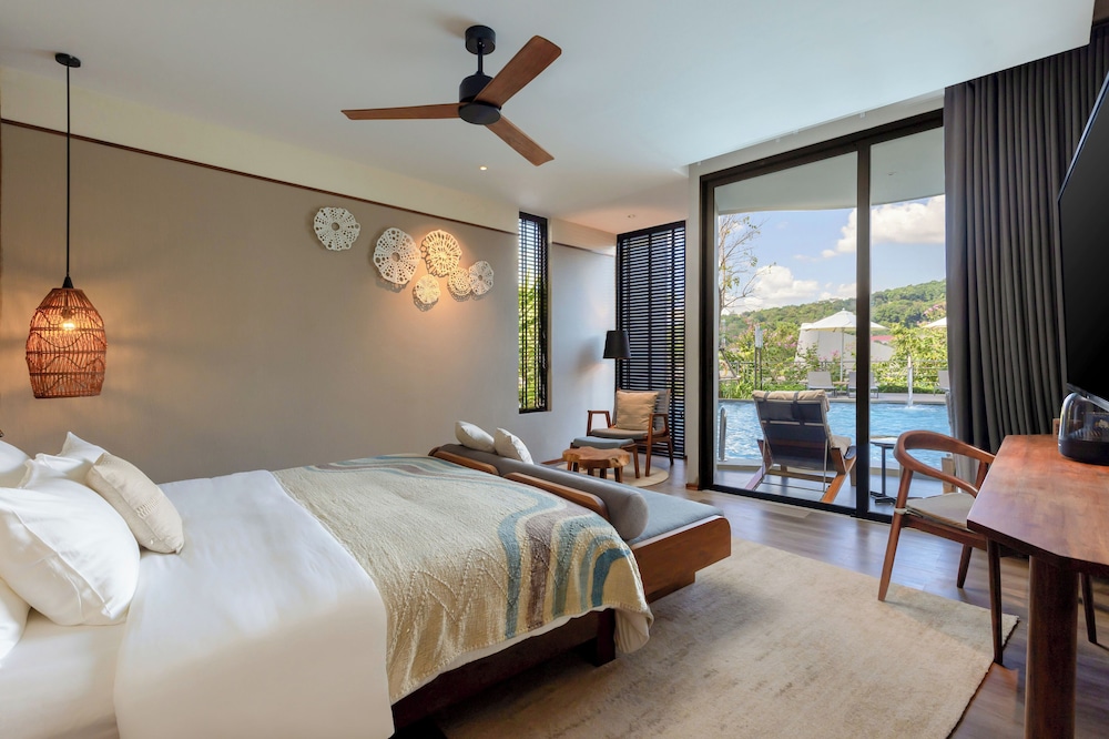 3 Bedrooms, Wellness, Suite, 3 King Beds, Pool Access