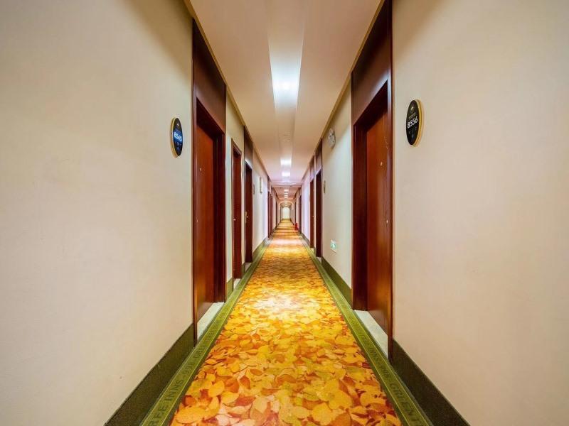 GreenTree Inn Shanghai East Xietu Road Jiuyuan Express Hotel photo2