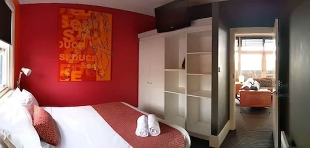 Tolarno Hotel 39/52