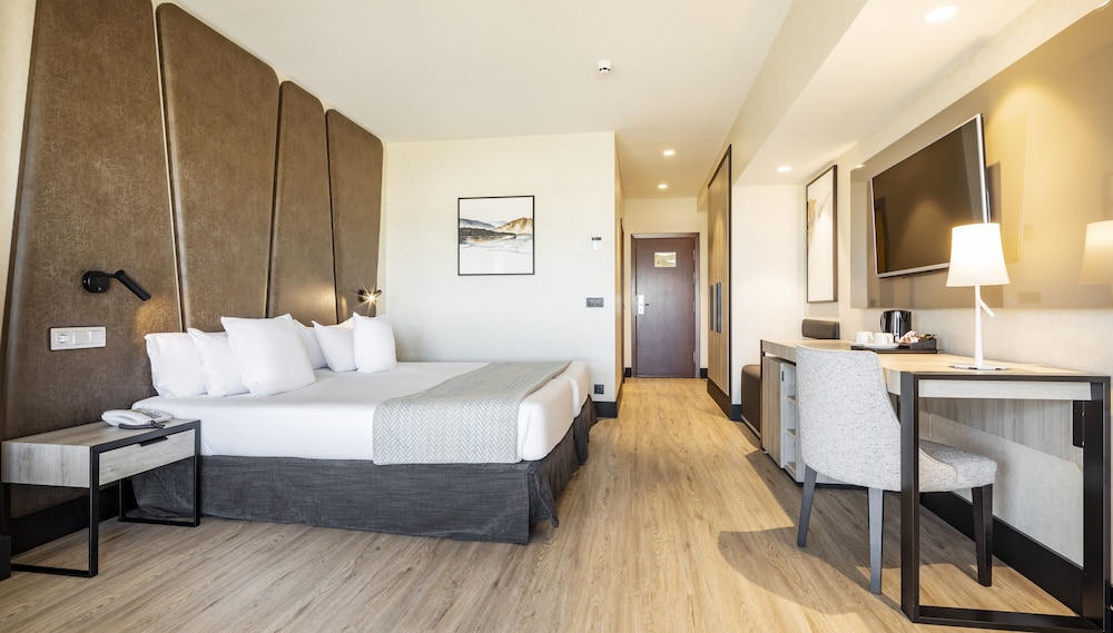 SUPERIOR, DOUBLE BED
