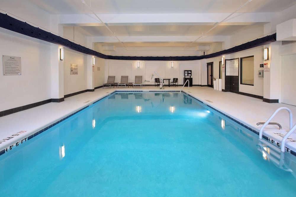 swimming pool spa