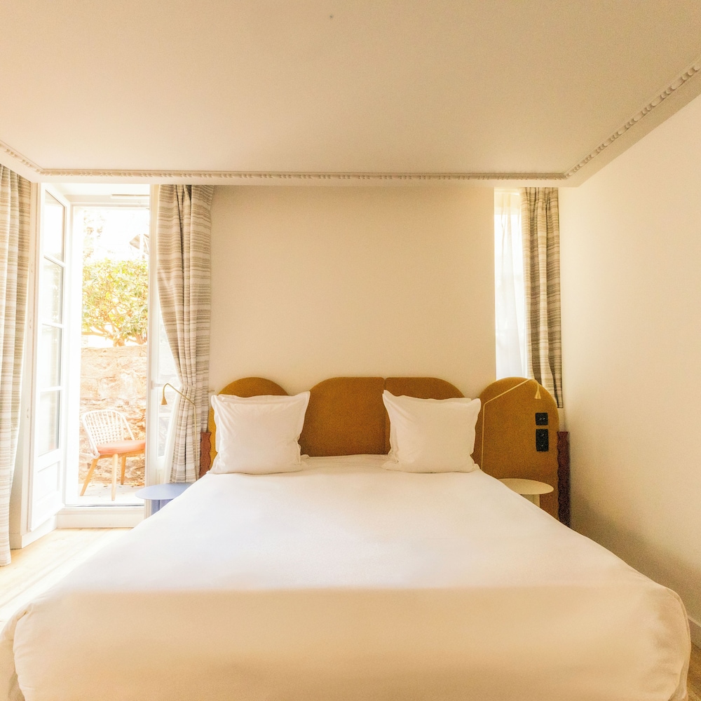 Connecting, 2 Queen Beds, Garden Floor