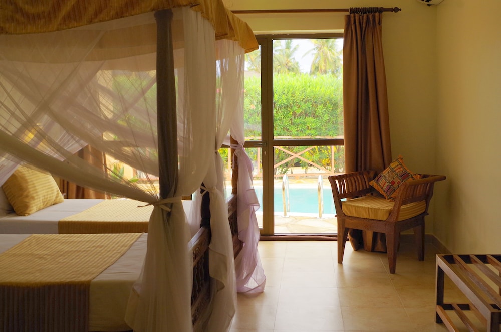 The Sands Beach Resort, Zanzibar 27/72