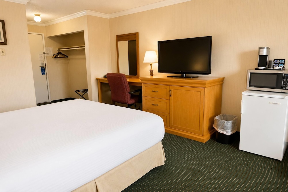 Travelodge by Wyndham Chetwynd 22/42