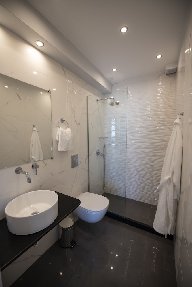 Zannis Hotel 53/55